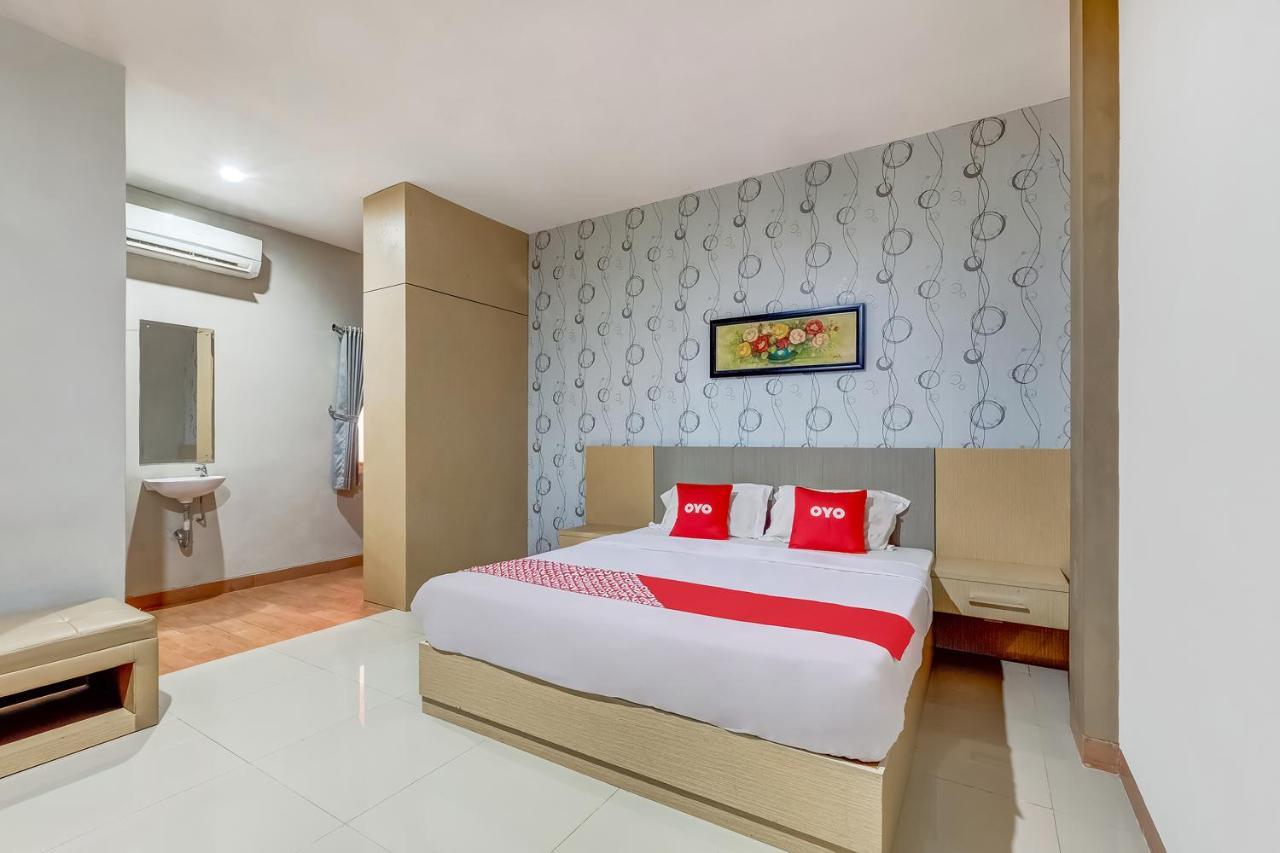 Tugu Oyo Flagship 3726 Tembok Batu Residence מראה חיצוני תמונה