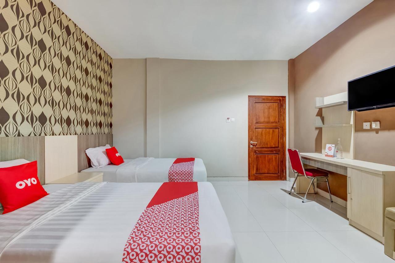 Tugu Oyo Flagship 3726 Tembok Batu Residence מראה חיצוני תמונה