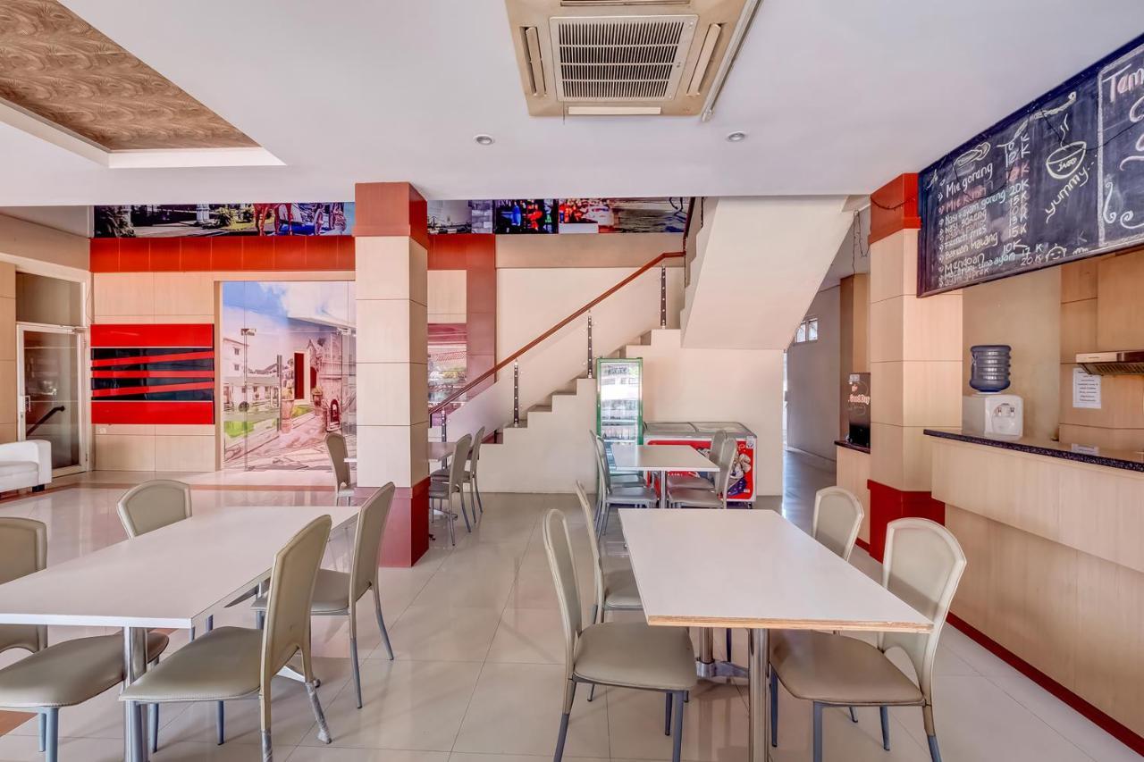 Tugu Oyo Flagship 3726 Tembok Batu Residence מראה חיצוני תמונה