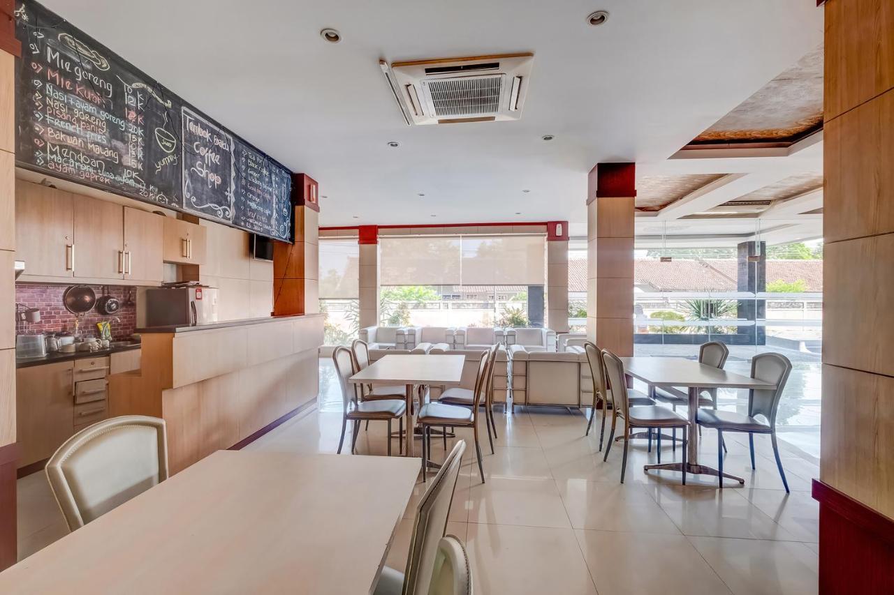 Tugu Oyo Flagship 3726 Tembok Batu Residence מראה חיצוני תמונה