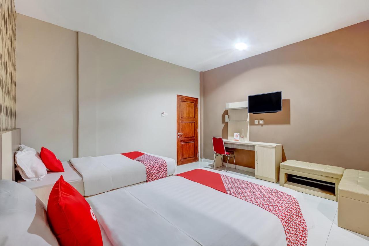 Tugu Oyo Flagship 3726 Tembok Batu Residence מראה חיצוני תמונה