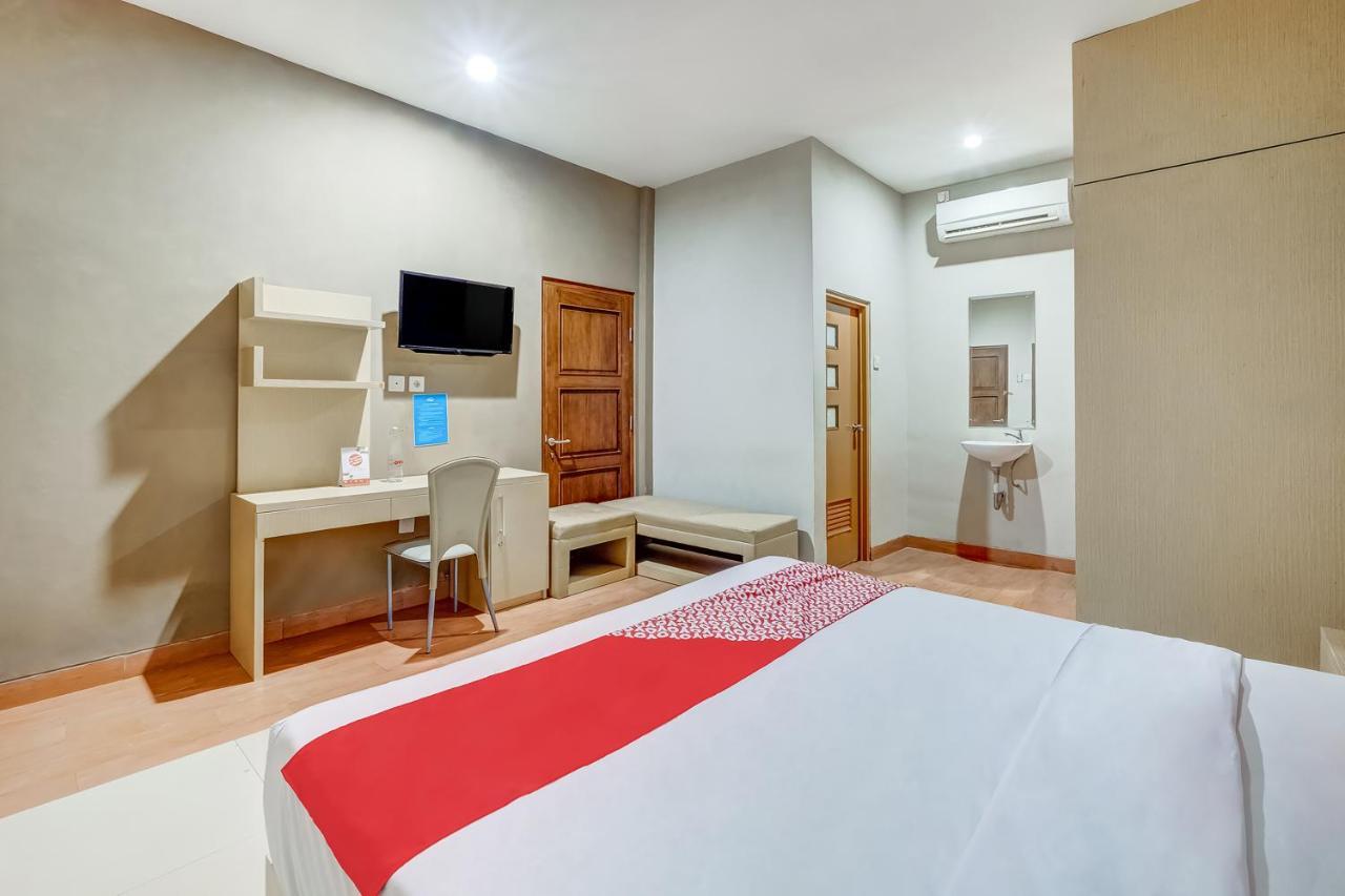 Tugu Oyo Flagship 3726 Tembok Batu Residence מראה חיצוני תמונה
