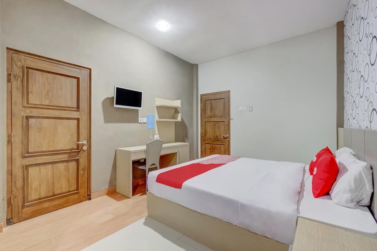 Tugu Oyo Flagship 3726 Tembok Batu Residence מראה חיצוני תמונה