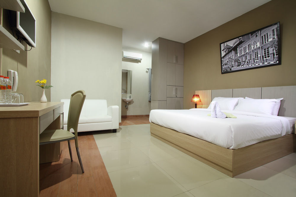 Tugu Oyo Flagship 3726 Tembok Batu Residence מראה חיצוני תמונה