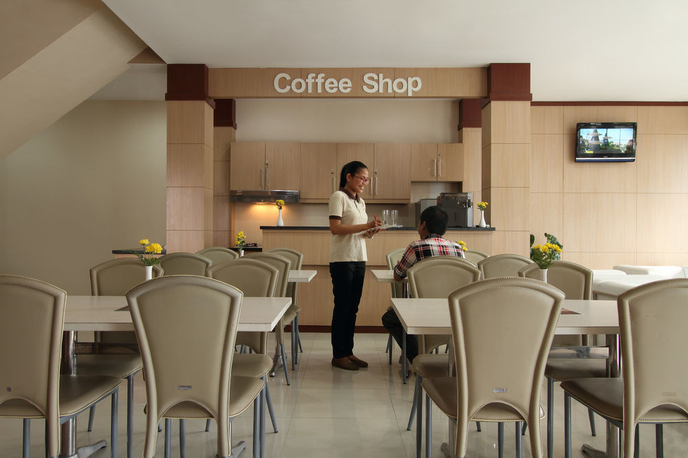 Tugu Oyo Flagship 3726 Tembok Batu Residence מראה חיצוני תמונה