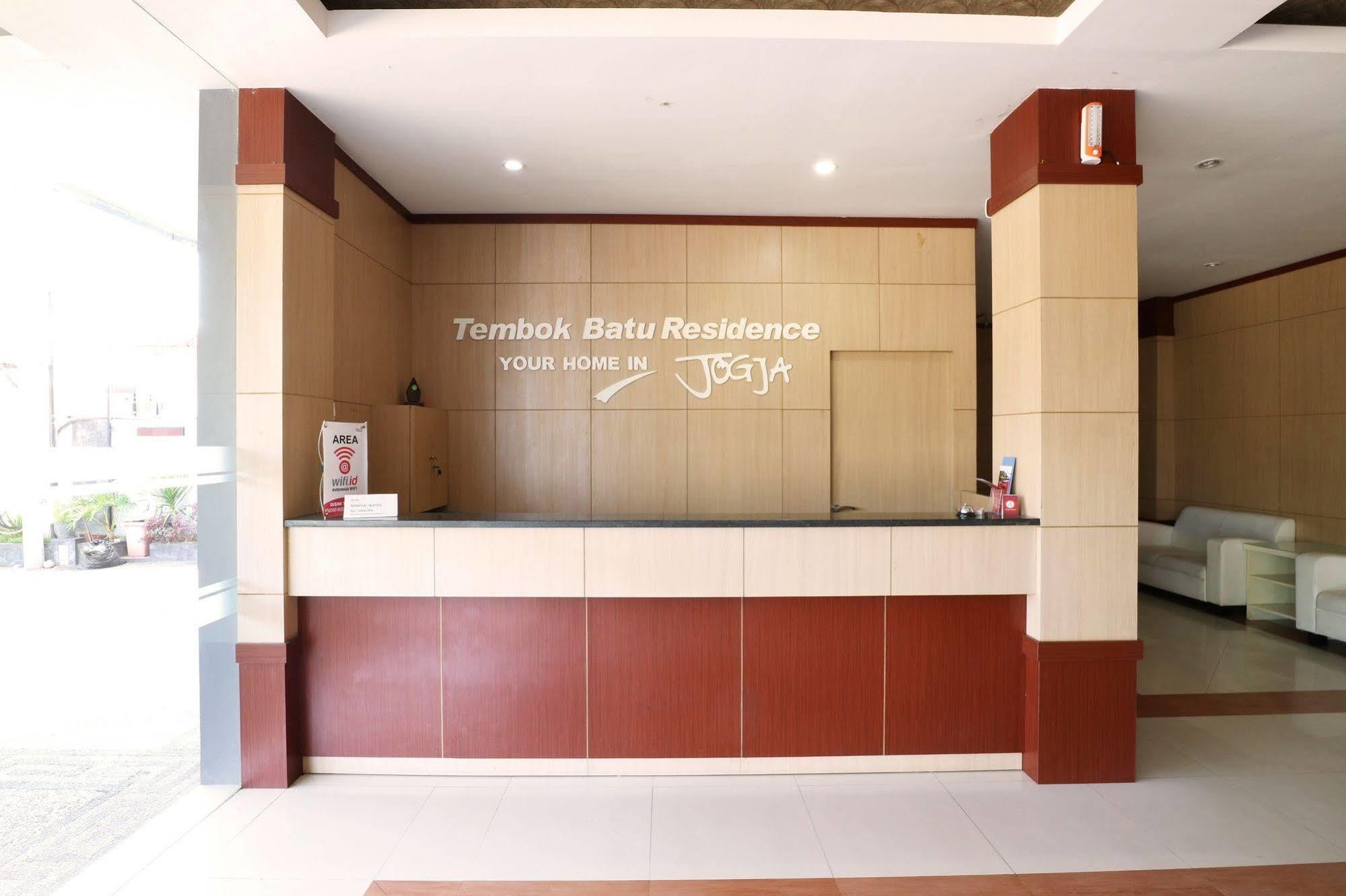 Tugu Oyo Flagship 3726 Tembok Batu Residence מראה חיצוני תמונה